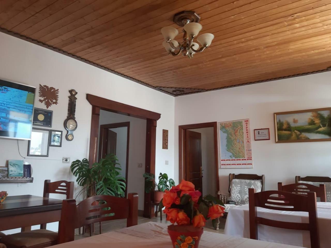 B&Bsheshalliu Berat Exterior photo
